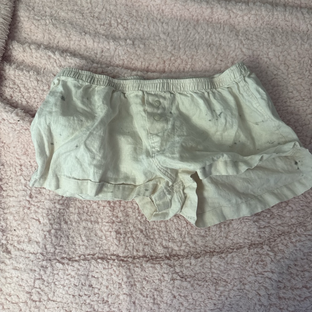 Women's Cream Shorts